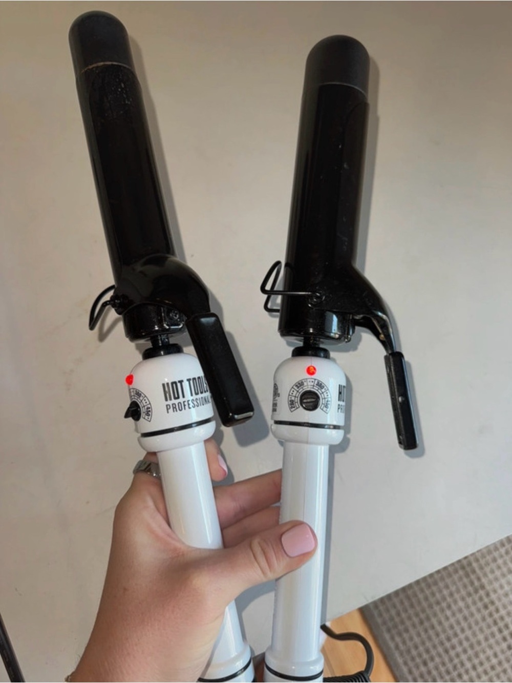 2 Hot Tools curling irons